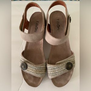 Taos Footwear‎ Festival Wedge Sandals-Beige-Velcro closure-Size 38